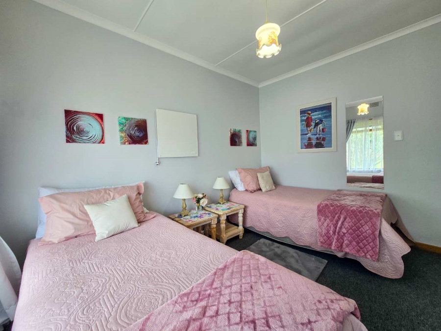 4 Bedroom Property for Sale in Stilbaai Wes Western Cape